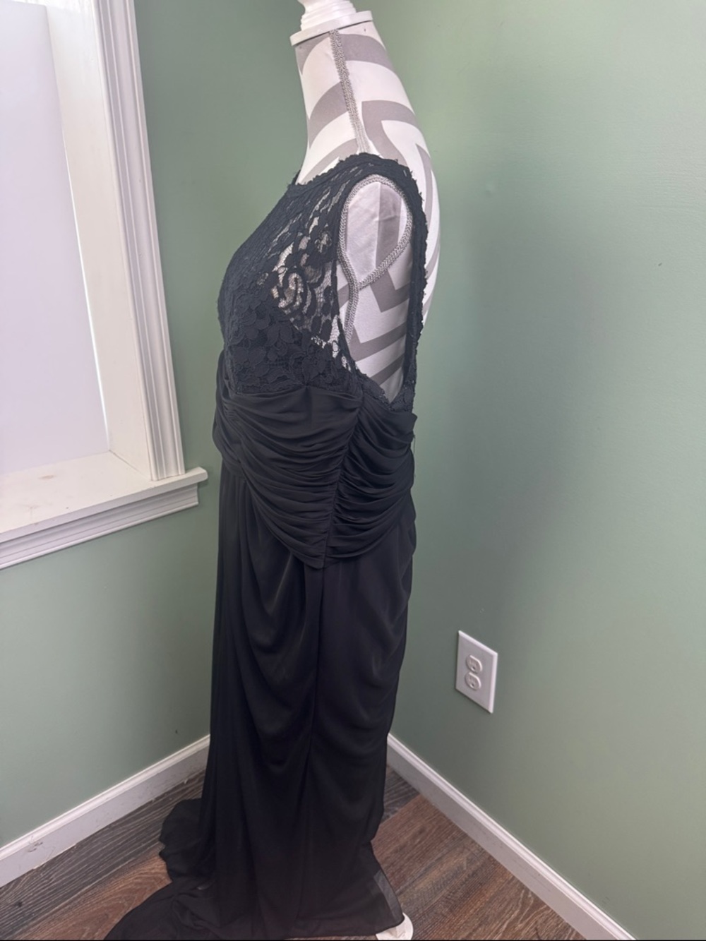 David's Bridal Black Lace Bodice Maxi Dress 18 - Picture 4 of 9